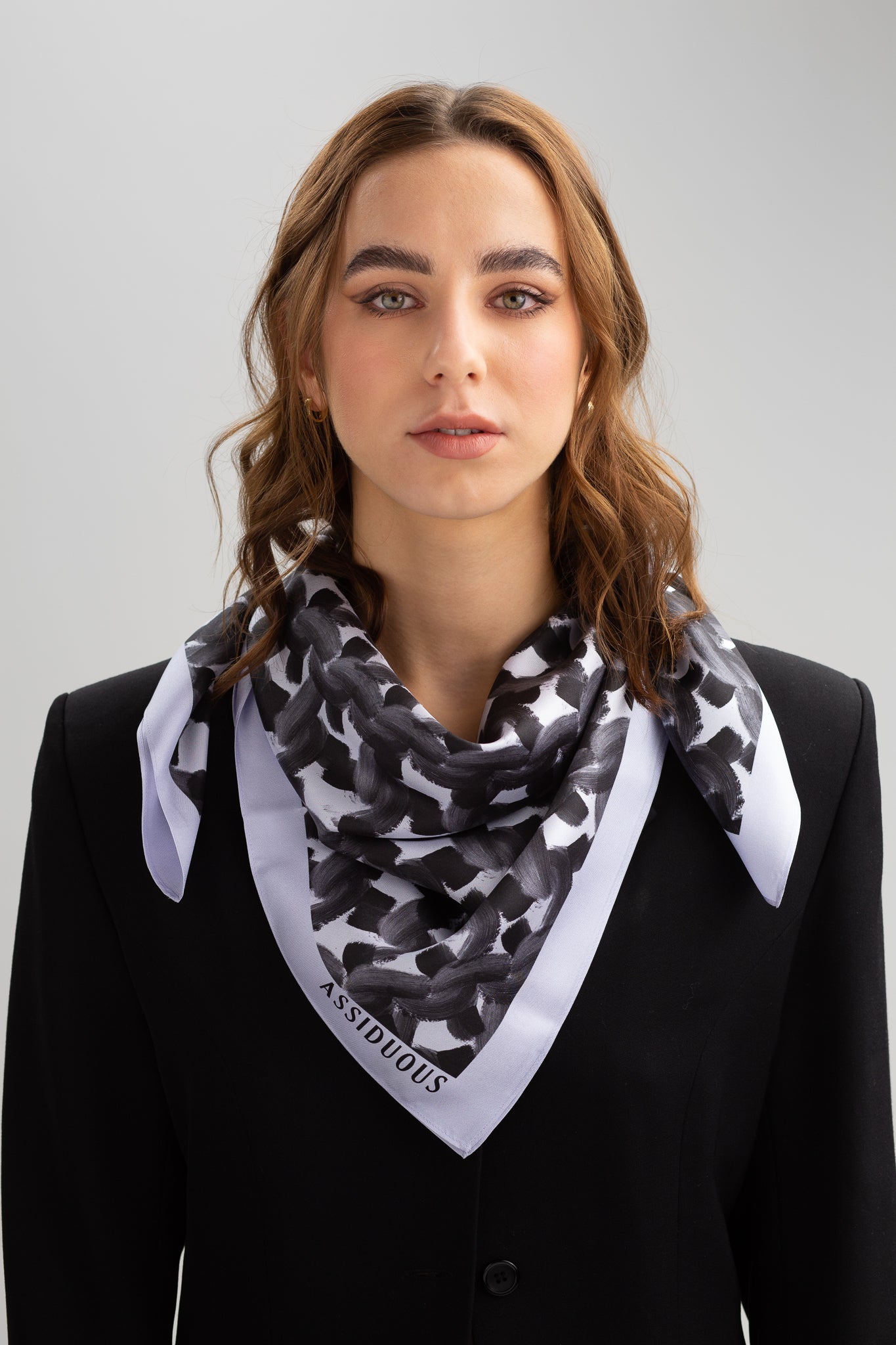 KONSEKVENT scarf